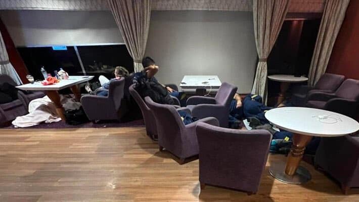 Σαν «στυμμένες λεμονόκουπες» παράτησε τους πυροσβέστες το κράτος - Τον γύρο του διαδικτύου κάνουν από χθες οι εικόνες ντροπής.