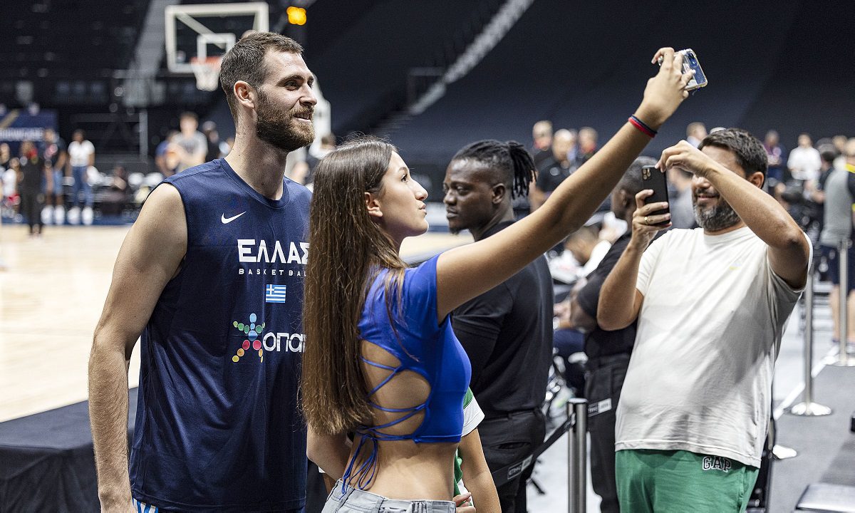 Τα παιδιά της Εθνικής δεν στέκονται στις «ηχηρές» απουσίες, αλλά στους «μαχητές» παρόντες – Και αυτό είναι που μετράει!