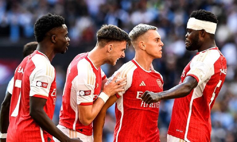 Η Άρσεναλ πήρε μέσα από τα χέρια της Μάντσεστερ Σίτι το πρώτο τρόπαιο της χρονιάς