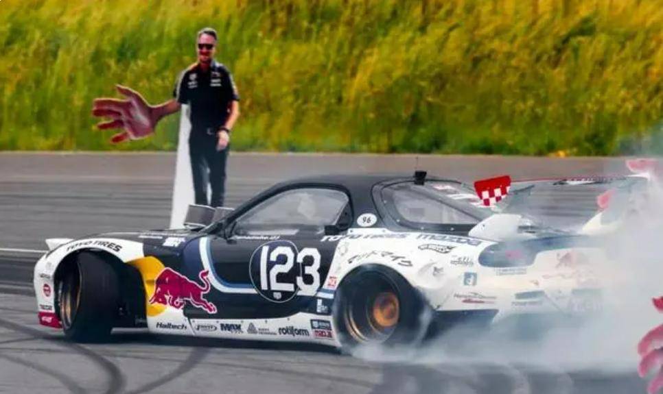 Max-Verstappen-Drift-Master-f1-drifting-drifter-formula-adrenaline-