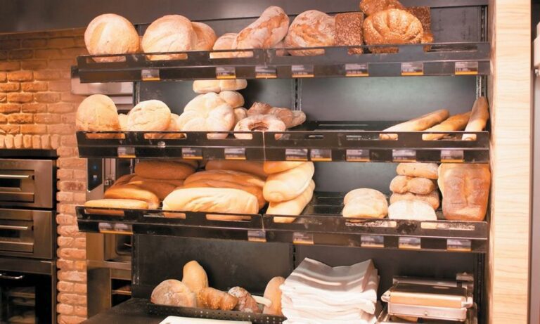 Ακρίβεια: Είδος πολυτελείας αποκλειστικά για λίγους το ψωμί – «Έκρηξη» στην τιμή του