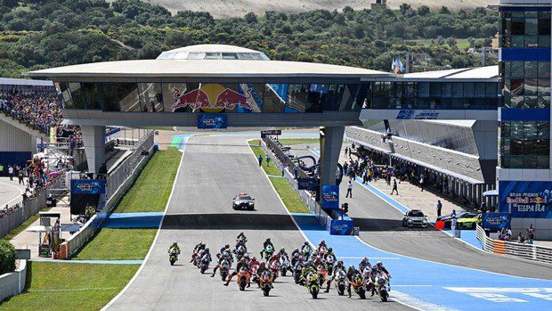 circuito-de-Jerez-puerta-Angel-Nieto-worldsbk-superbike-final-race-aulaia-teleytaios-gyros-gp-sbk