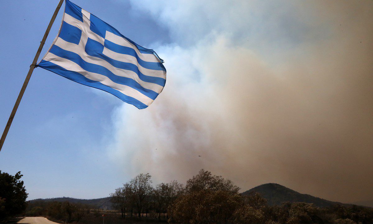 Φωτιά στην Αλεξανδρούπολη: Έχει καταλάβει κανείς τι περνάει ο Έβρος;