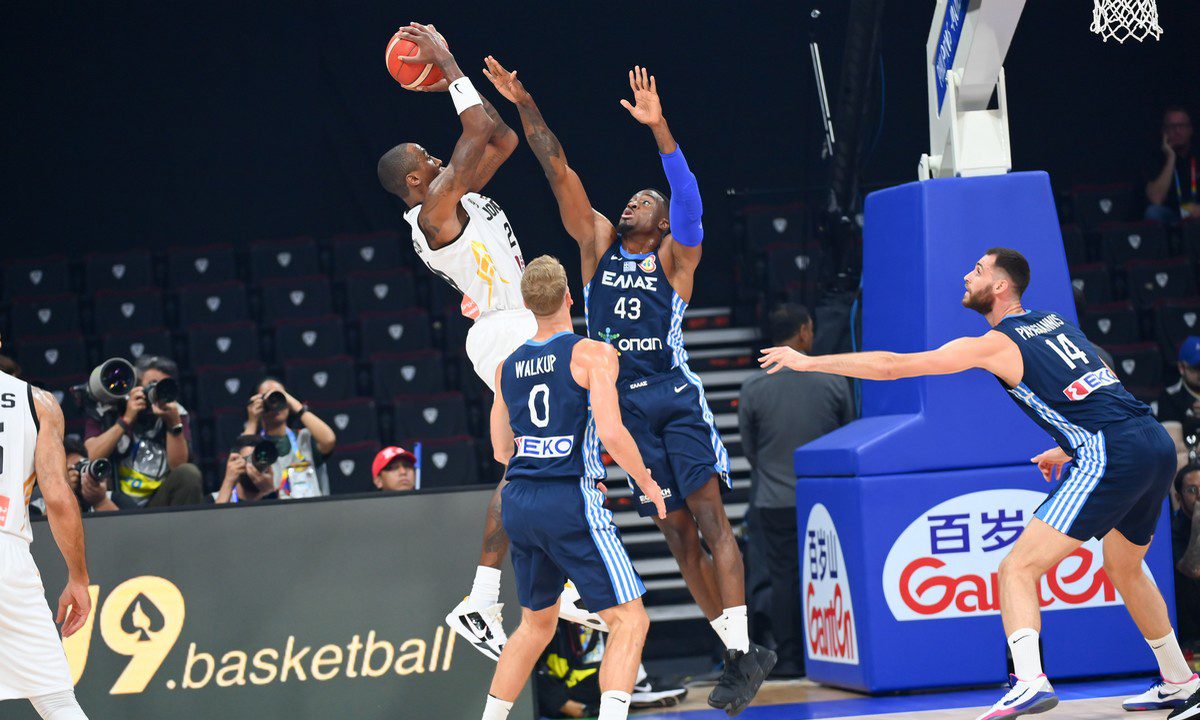 Εθνική Ελλάδας: Ντύθηκε Μήτογλου ο Θανάσης Αντετοκούνμπο – Θα πάρει το ματς με την Ιορδανία η Ελλάδα με φοβερό Γουόκαπ