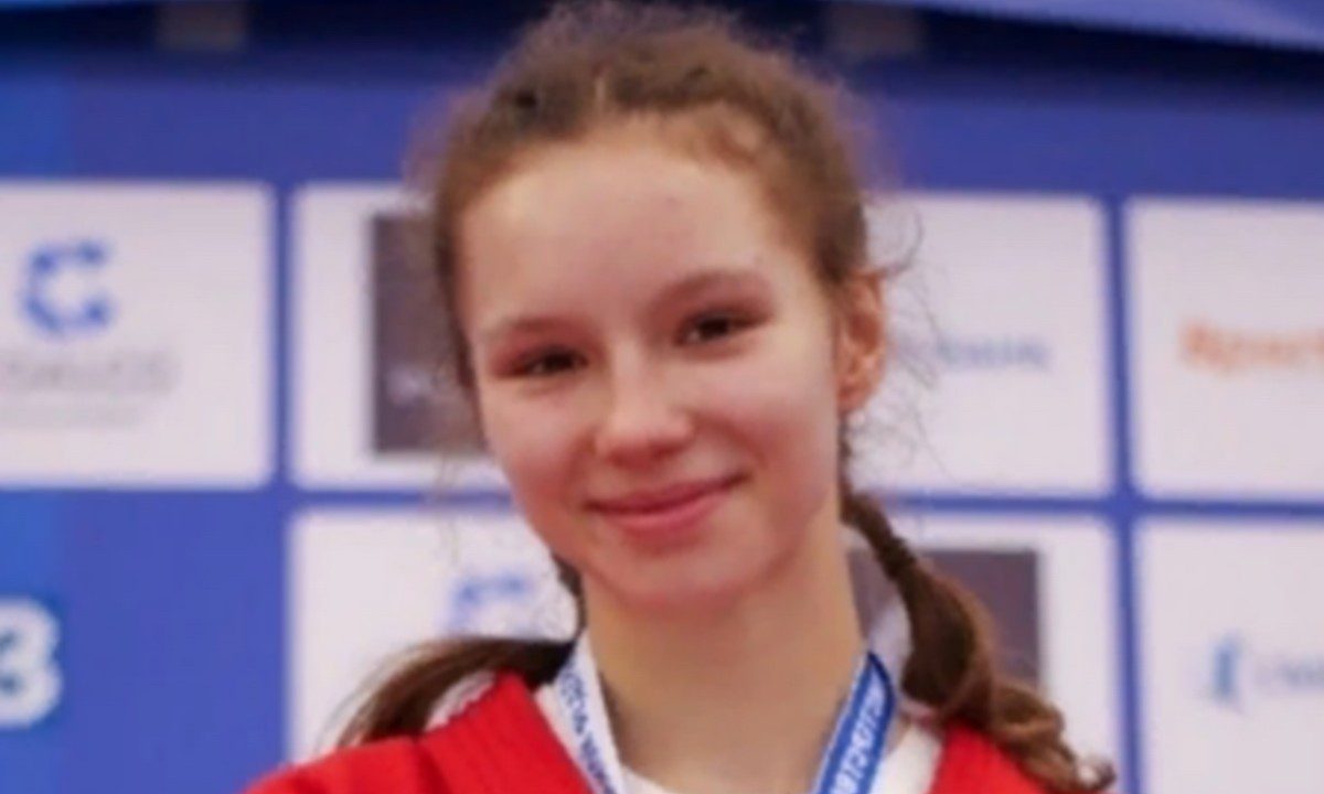 η Ρωσίδα μαθήτρια που όλοι είχαν μόνο για όμορφη όμως κανείς δεν μπορεί να κερδίσει στις πολεμικές τέχνες