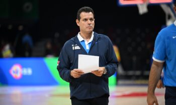 Μπάσκετ: Ο Γιαννακόπουλος «καρφώνει» Ιτούδη για την αποζημίωση από την Εθνική