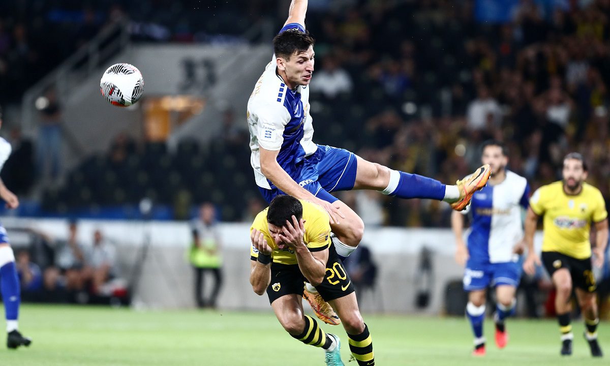 Διαιτησία: Πέναλτι και επιθετικό στην ίδια φάση στο ΑΕΚ – Ατρόμητος – Mαρς το πέναλτι που πήρε η Ένωση! (vids)