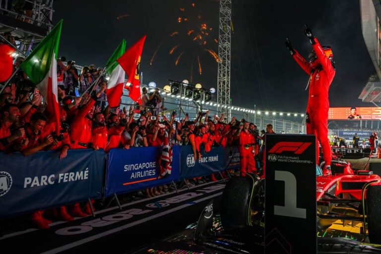 F1 Σιγκαπούρη ο Carlos Sainz βάζει τέλος στο αήττητο της Red Bull