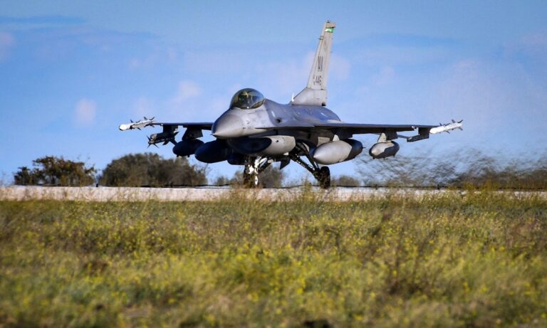 Τουρκία και Ερντογάν «χτυπάνε» τον Μενέντεζ για τα F-16!