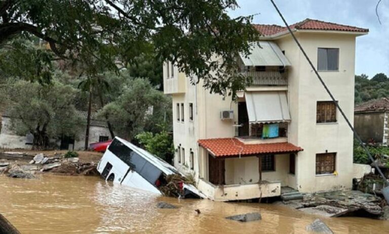 Αργύρης Πανταζάρας: Ανέβασε εικόνες σοκ από την πλημμύρα στον Πλατανιά