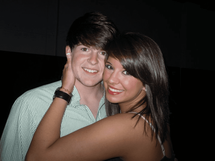 Στέφανος Κασσελάκης : Αγνώριστος ο Tyler! Φωτογραφίες τον δείχνουν παχουλό να φιλάει γυναίκες! (pics)