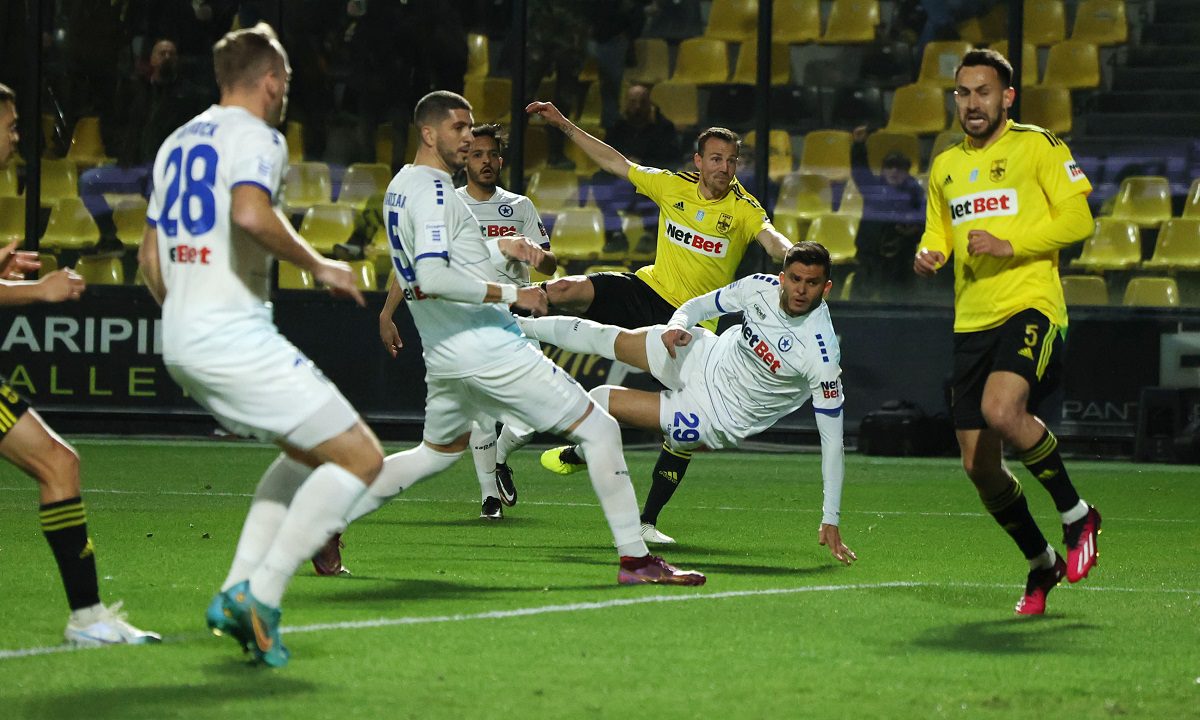 Με βασικό και πάλι τον Παναγίδη και δύο αλλαγές ο Άρης κόντρα στον Ατρόμητο