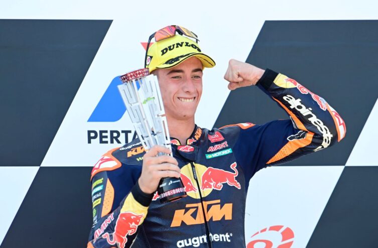 Πρωταθλητής Acosta Moto2 στη Μαλαισία αν…