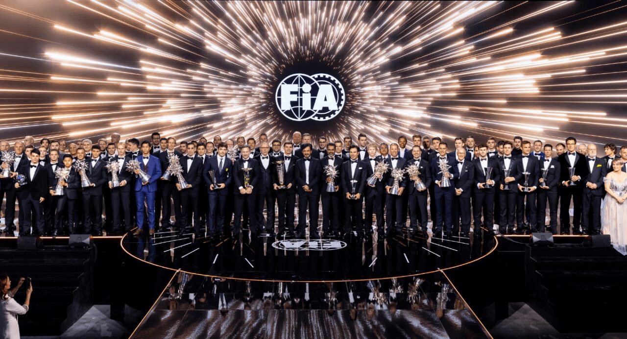 FIA-Prize-Giving-formula1-formulae-vravia-kaliteroi-nikites-protathlites-motorsport-wrc-aponomes-2023-awards-f1-
