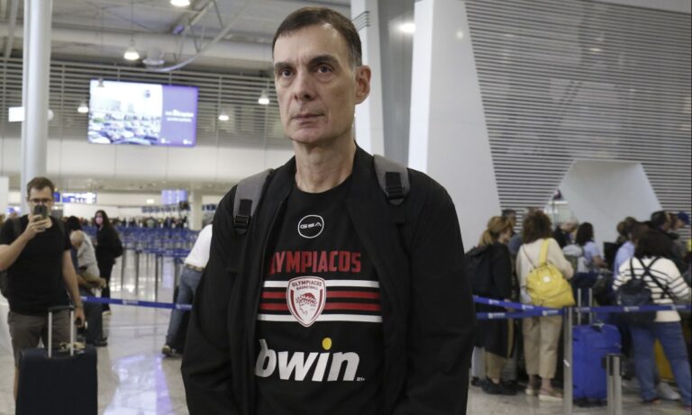 Γιώργος Μπαρτζώκας: Οι δηλώσεις του για τους σέντερ θύμισαν το «είμαστε πλήρεις» του Ντούσαν Μπάγεβιτς