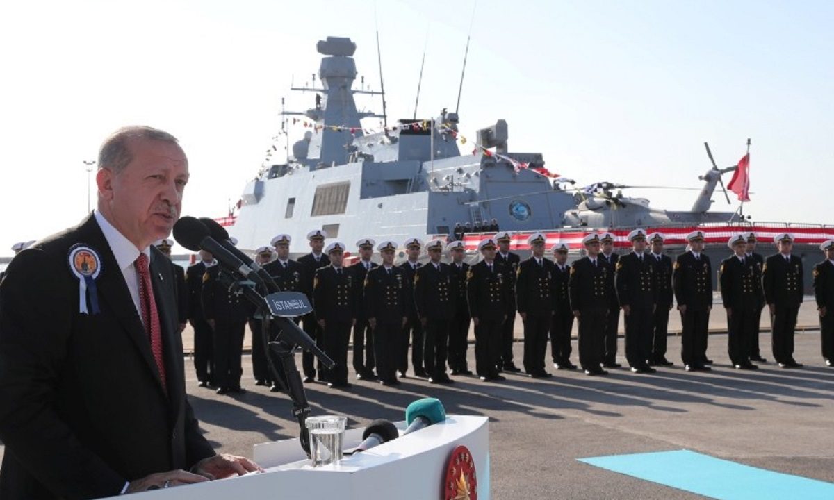 Την ώρα που ο Ερντογάν δηλώνει αισιόδοξος για εξεύρεση λύσης με την Ελλάδα, ο αρχηγός πολεμικού ναυτικού θέτει θέμα αποστρατικοποίησης.