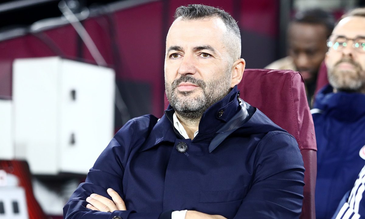 Ο Μαρτίνεθ δείχνει την πόρτα της εξόδου σε ακριβοπληρωμένο άσο