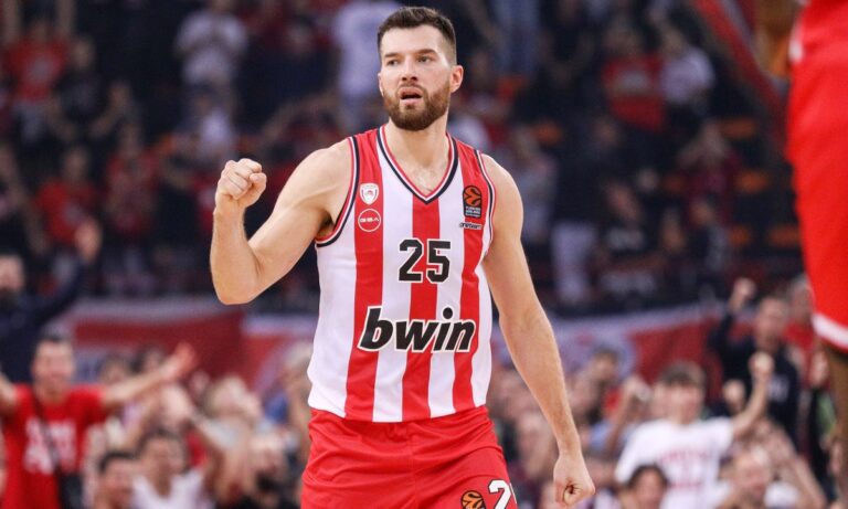 Σάσα Βεζένκοφ, ο Άλεκ Πίτερς…