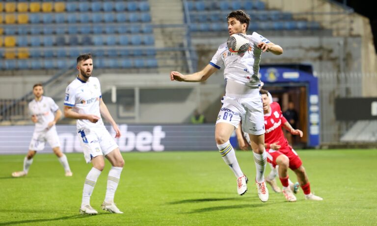 Ο Αστέρας Τρίπολης πήρε πρόωρα δώρο Χριστουγέννων από τον Χόβαν – Τρίτωσαν οι ήττες για τον Πανσερραϊκό