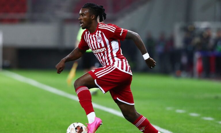 Κι όμως ο Ομάρ Ρίτσαρντς μπορεί να είναι το πολυεργαλείο που θέλει ο Ολυμπιακός