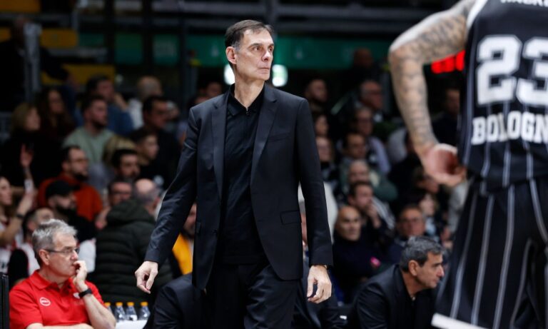 Έξαλλος ο Γιώργος Μπαρτζώκας με τη διαιτησία! (vid)