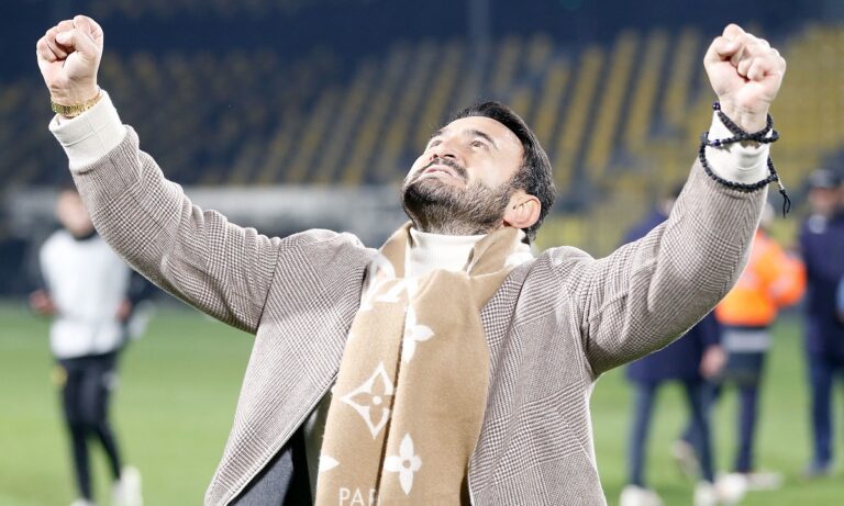 «Τρελάθηκε» ο Καρυπίδης! – Έτσι πανηγύρισε τη μεγάλη πρόκριση του Άρη! (pics)