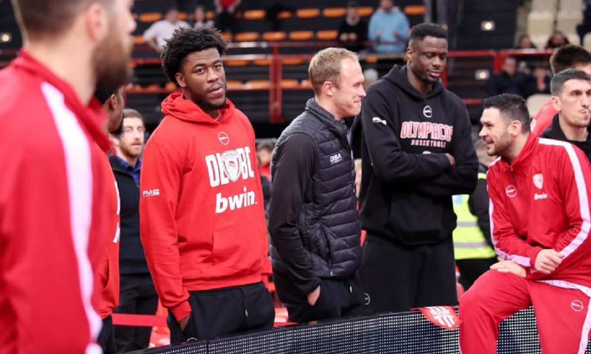 Ολυμπιακός: Στα βαθιά από νωρίς ο Ράιτ, κομβικός ρόλος για Παπανικολάου-Σίκμα