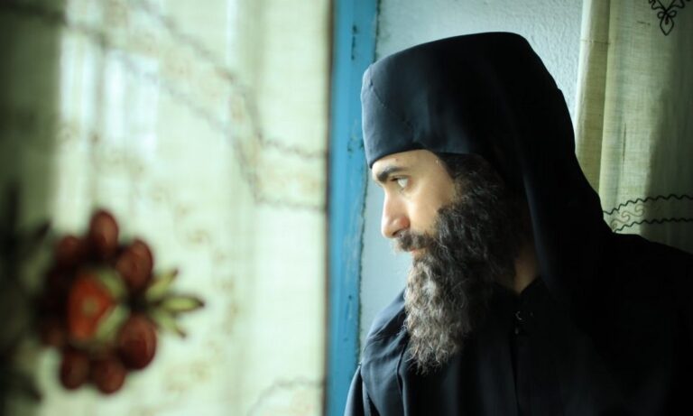 Άγιος Παΐσιος από τα Φάρασα στον ουρανό: Τότε θα προβληθεί ο δεύτερος κύκλος