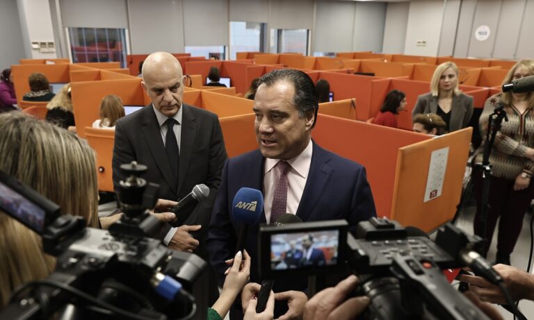 Άδωνις Γεωργιάδης: Πληρώνει ο υπουργός Εργασίας τις βλακείες που έλεγε στη Βουλή στον Δημήτρη Νατσιό;