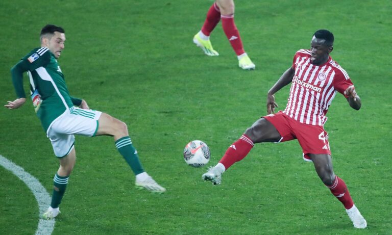 «Βράζουν» στον Πειραιά με Καμαρά: «Έχασε επίτηδες το πέναλτι»