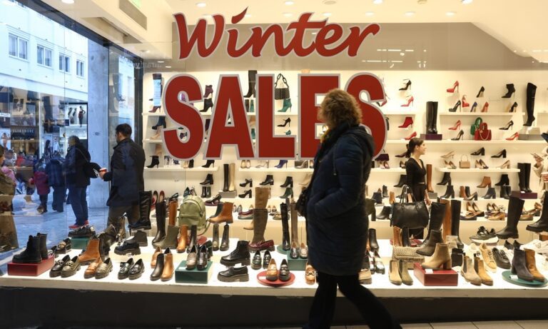 Χειμερινές εκπτώσεις 2024: Κυριακή (21/1) με ανοιχτά καταστήματα – Τι ισχύει με τα σούπερ μάρκετ