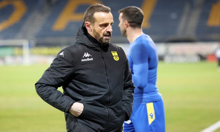 Άρης: Αφήνει τρεις εκτός 11άδας μετά το «κάζο» στη Τρίπολη ο Μάντζιος! Έκπληξη ο ένας!