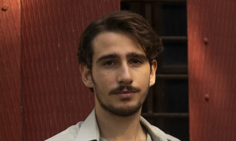 Το προξενιό της Ιουλίας επόμενα επεισόδια: Ο Γρηγόρης μαθαίνει πως το μωρό της Ιουλίας είναι γιος του