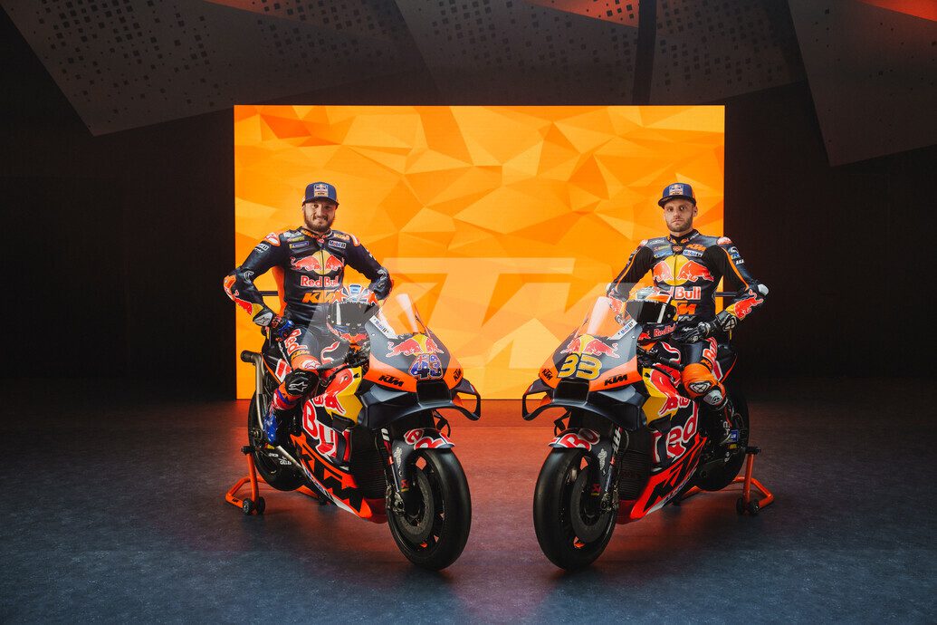MotoGP-KTM-Red-Bull-RC16-33-43-2024-binder-miller-
