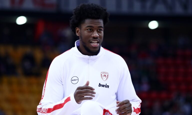 Ολυμπιακός μπάσκετ: Ο Μπαρτζώκας έκανε το αυτονόητο με Ράιτ – Εκτός Ελλάδας ο Μιλουτίνοφ