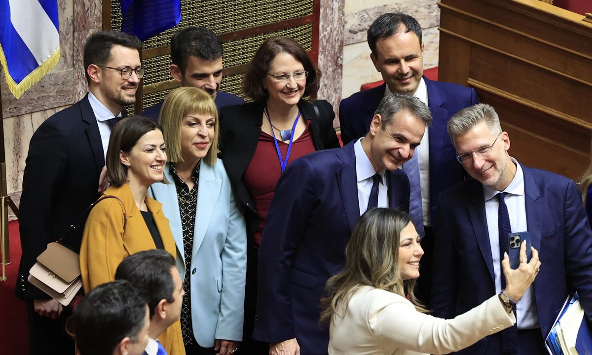 Σε ελεύθερη πτώση τα ποσοστά της ΝΔ μετά το νομοσχέδιο για ΛΟΑΤΚΙ – Το 41%, έφτασε 27% πρόθεση ψήφου για τις Ευρωεκλογές!