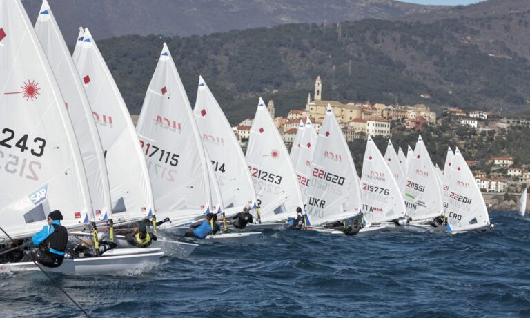 Ευρωπαϊκό Πρωτάθλημα ILCA 2024: Οι σταρ της κλάσης τρέχουν στο Καλαμάκι