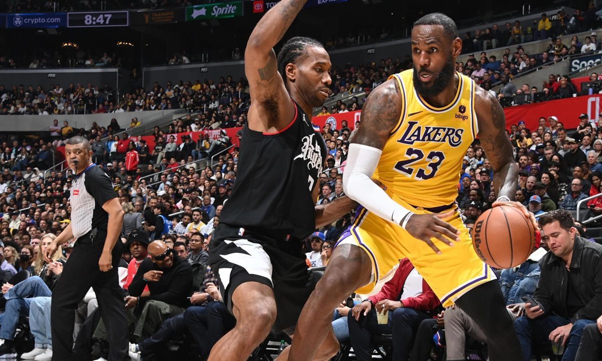 NBA Αποτελέσματα: «Αφεντικό» στο Λος Άντζελες οι Λέικερς – Νέα ήττα για τους Κινγκς χωρίς Βεζένκοφ