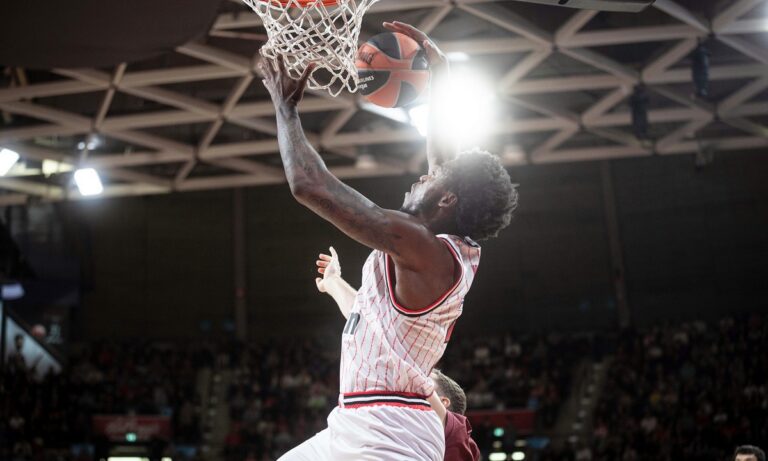 Σκεπάζει το καλάθι ο Μόουζες Ράιτ! – Νέο απίθανο μπλοκ