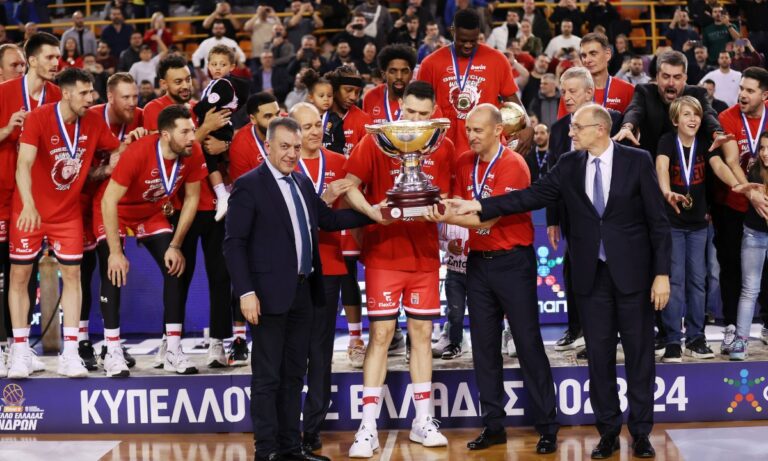 Στο μπάσκετ πλέον, όταν το ματς καίει ο Ολυμπιακός κερδίζει και ο Παναθηναϊκός χάνει