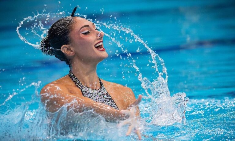 Υπόκλιση στην Ευαγγελία Πλατανιώτη – Παγκόσμια πρωταθλήτρια στην καλλιτεχνική κολύμβηση!