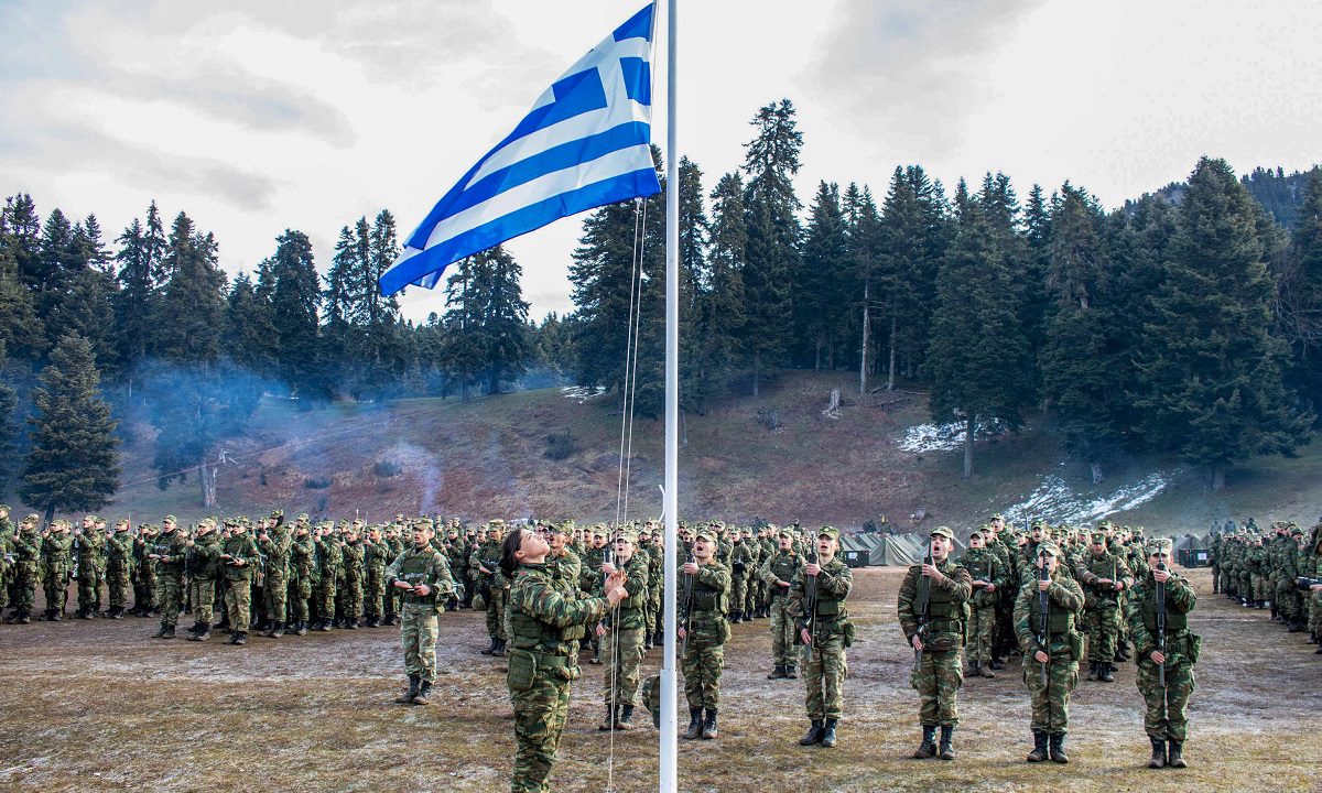 Στρατιωτική θητεία: Υπάρχει περίπτωση να αυξηθεί-Αυτή είναι η απάντηση