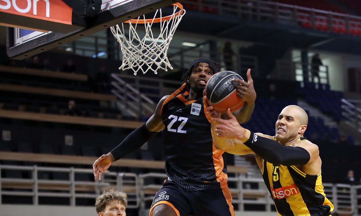 Ο Προμηθέας νίκησε την ΑΕΚ στα Λιόσια και κρατάει γερά την «4άδα»