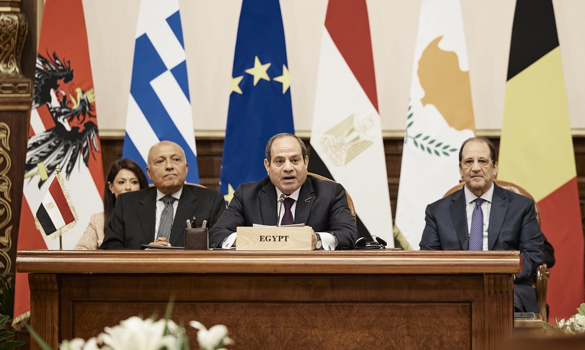 Μεταναστευτικό: Τι σημαίνει για την Ελλάδα η συμφωνία της Ε.Ε. με την Αίγυπτο - Οι εξελίξεις στα ελληνοτουρκικά με την Αλεξανδρούπολη.