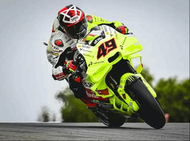 Ducati-vr46-racing-team-2025-mooney-