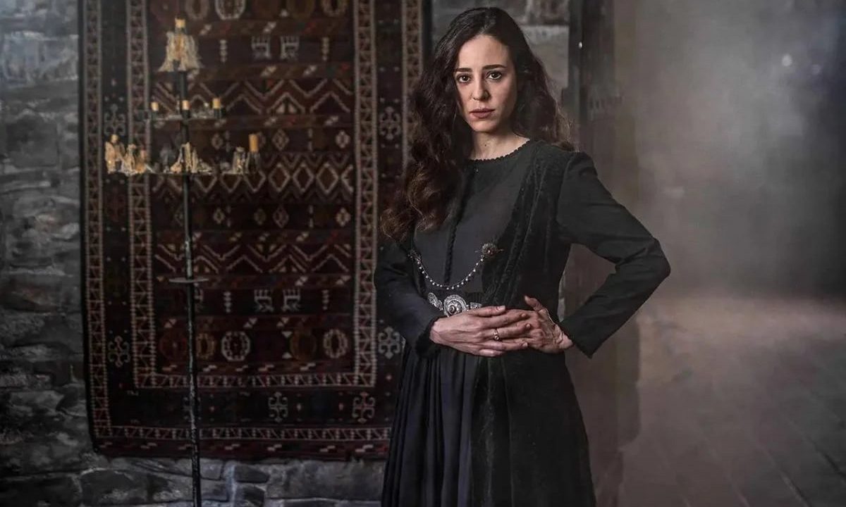 Η μάγισσα επόμενα επεισόδια: Η Αγαθή βγάζει τη Ρηνιώ από τον Πύργο