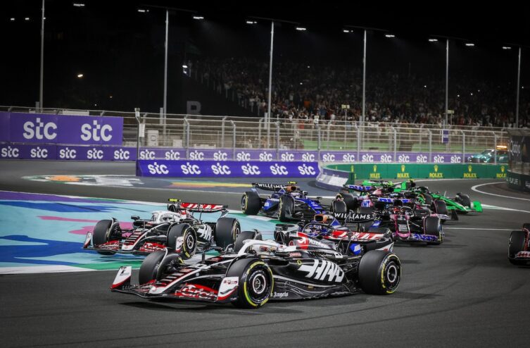 Formula 1 Haas, «ένας βαθμός που αξίζει πολλά» χάρη σε μια τολμηρή ομαδική στρατηγική