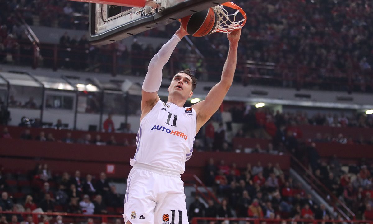 Αυτός υπογράφει πριν τον Χεζόνια!