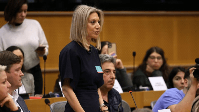 Τέμπη: Καθήλωσε το Ευρωκοινοβούλιο η Μαρία Καρυστιανού – «Καταγγέλλουμε κυβερνητική εντολή συγκάλυψης» – Μια πρώτη νίκη για τη δικαίωση