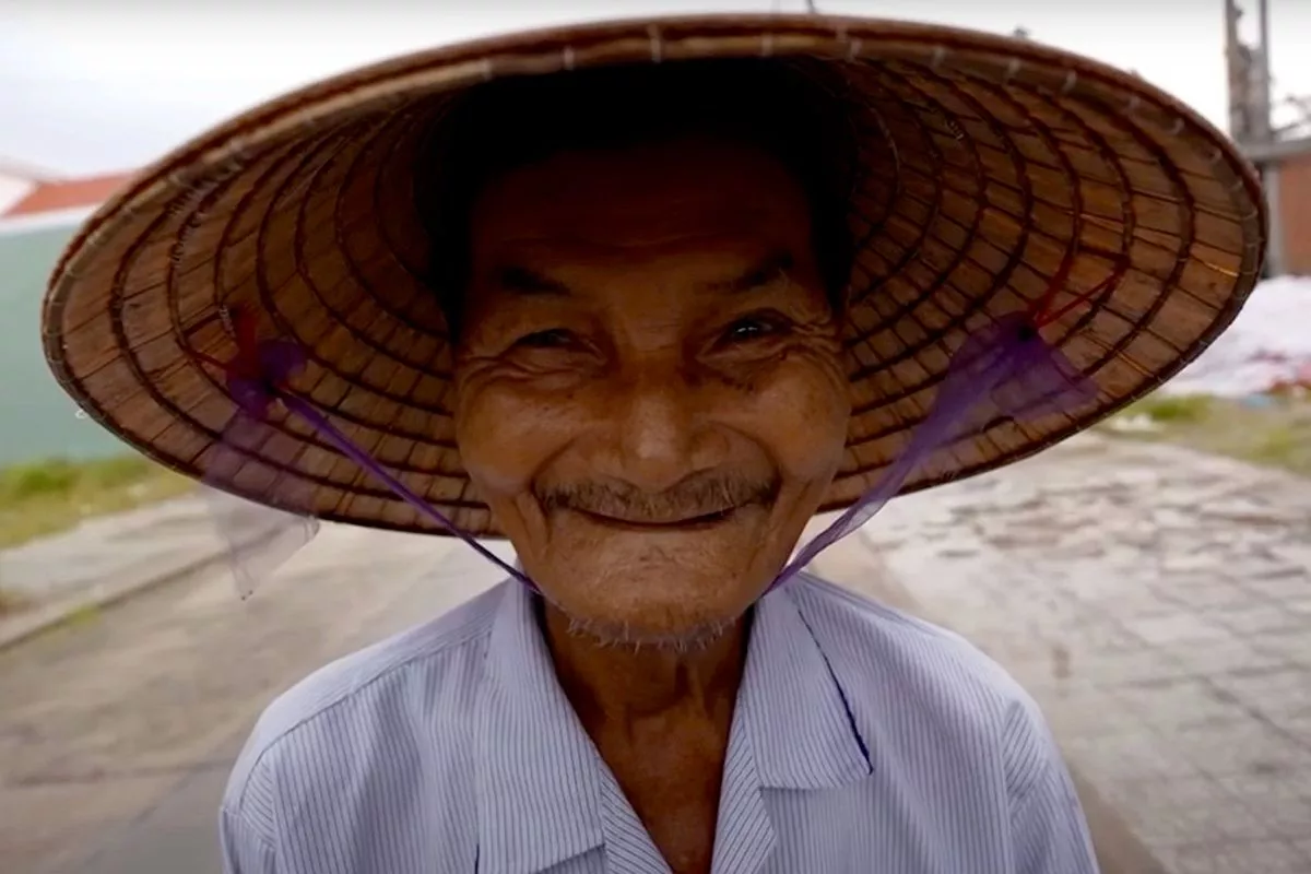 Δείτε πως είναι ο άνδρας που έχει να κοιμηθεί 62 χρόνια 